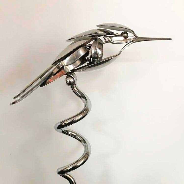 скульптура пташка з металобрухту